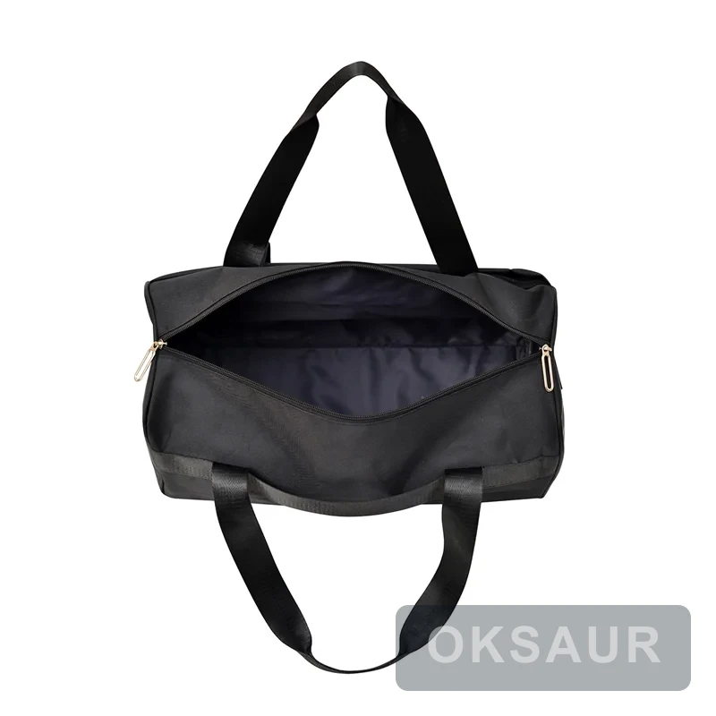 Open main compartment on model 2045 and 2055 gym bag