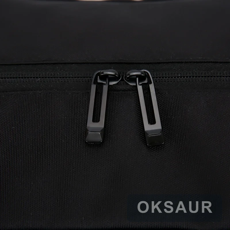 Zipper detail on models 4503 and 4504 travel gym bag